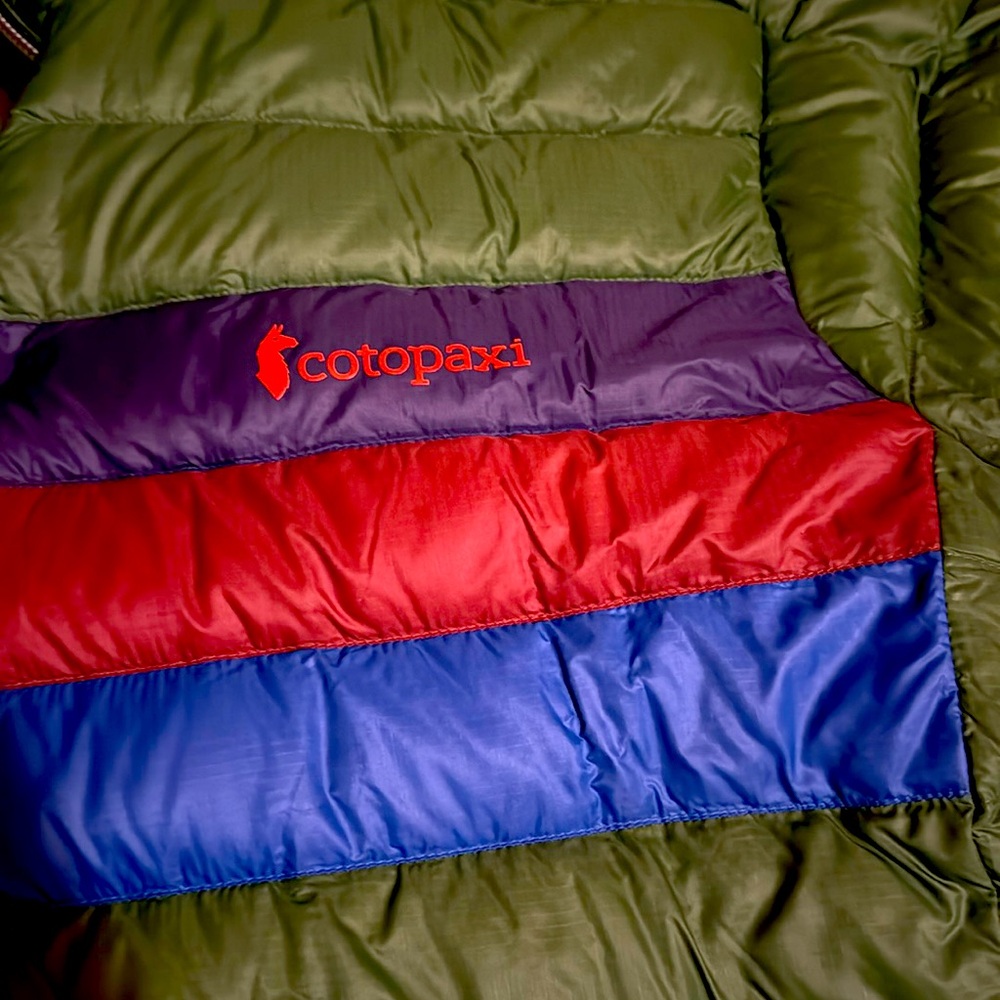 Men’s XL - Cotopaxi - Green puffer jacket